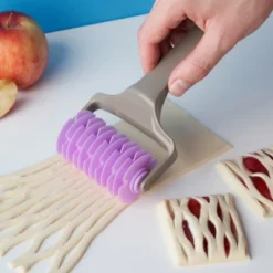Unique Bargains Plastic Durable With Spikes Cookie Pizza Dough Docker Roller -Kitchen Tools Shop GUEST 3e1be4cc e3ab 4c1c 8846 7796caee9345